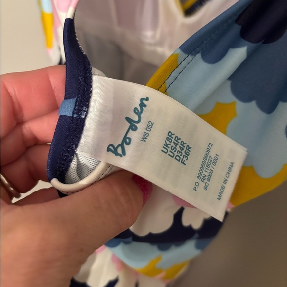 Boden Ruched Sides Scalloped Print One Piece Swimsuit Size 4 Women’s - Picture 5 of 7